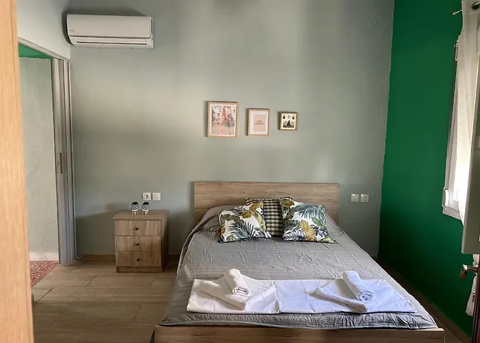 Zeusplace Akti Apartmán *